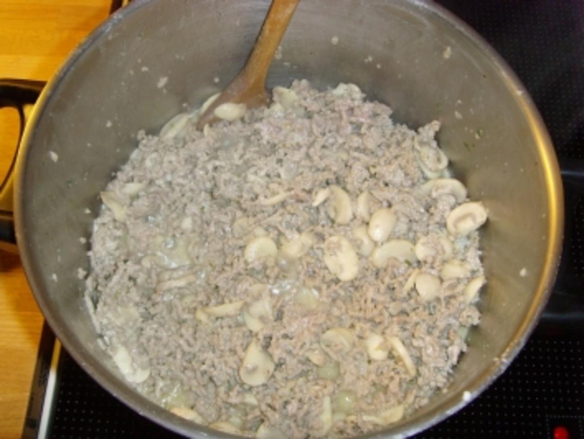gehacktes vom Geflügel mit Champignon / Gorgonzolasoße - Rezept - Bild Nr. 6