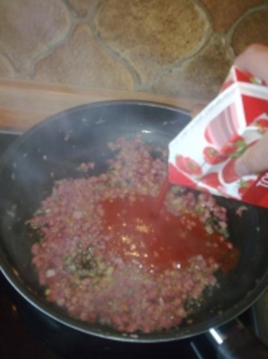 Tortiglioni mit Tomaten-Speck-Soße - Rezept - Bild Nr. 4