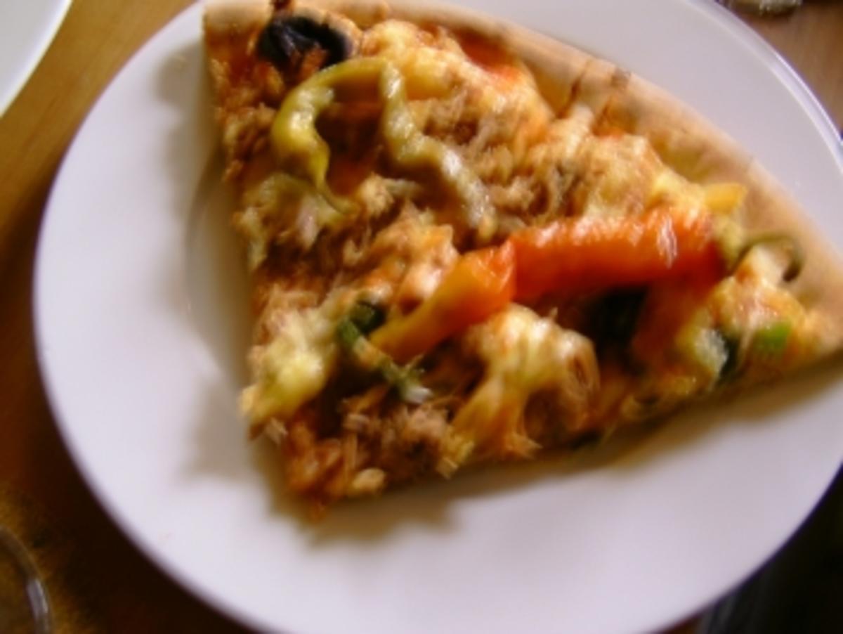Pizza Thunfisch/Pfefferoni - Rezept - Bild Nr. 3