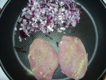 Rezept: Puten-Medailons mit Steinpilzen und Basmatireis Bild Nr. 2 Puten-Medailons mit Steinpilzen und Basmatireis - Rezept - Bild Nr. 2