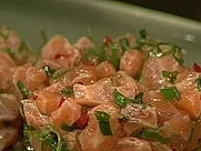 Lachstatar mit Avocado-Dip und süß-sauren Croutons - Rezept - Bild Nr. 9