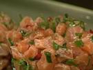 Lachstatar mit Avocado-Dip und süß-sauren Croutons - Rezept - Bild Nr. 9