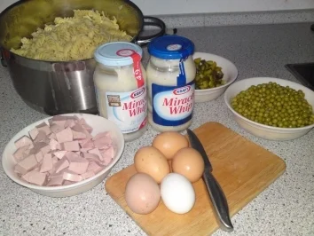 Rezept: klassischer Nudelsalat nach Papa´s Art Bild Nr. 2 klassischer Nudelsalat nach Papa´s Art - Rezept - Bild Nr. 2