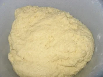 Rezept: Quark-Zöpfe Bild Nr. 2 Quark-Zöpfe - Rezept - Bild Nr. 2