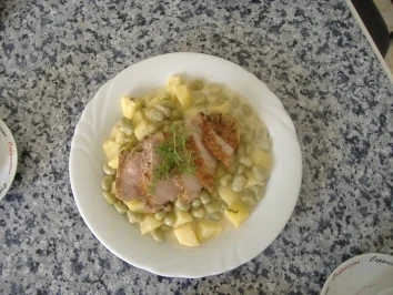 Rezept: Kartoffelbohnenragout mit Kalbskotelett Kartoffelbohnenragout mit Kalbskotelett - Rezept