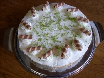 Rhabarber-Dickmilch-Torte - Rezept