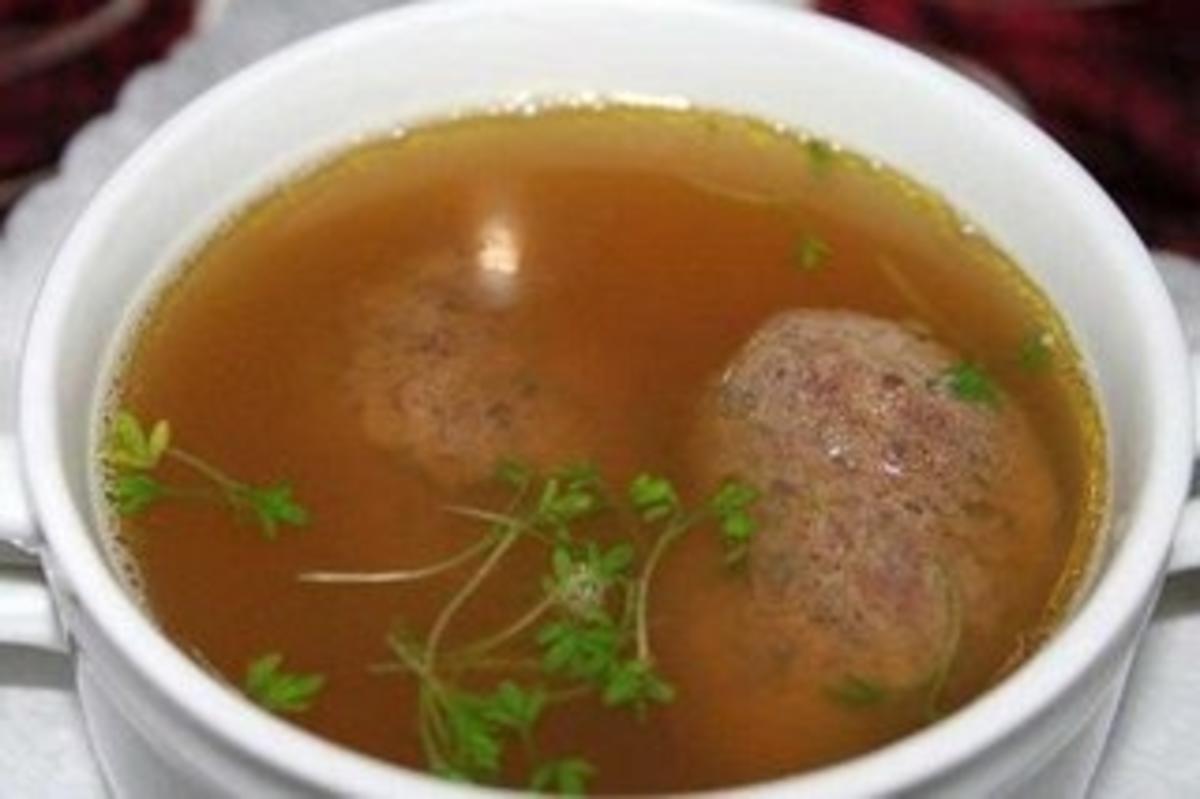 Leberknödelsuppe - Rezept mit Bild - kochbar.de