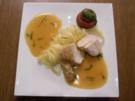 Poularde mit Estragonjus dazu Bandnudeln und Tomatentürmchen - Rezept