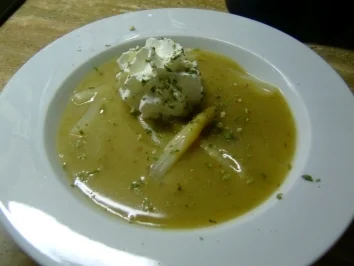 Rezept: Spargelcremesuppe Spargelcremesuppe - Rezept