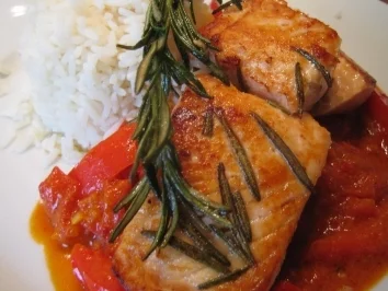 Lachsfilet auf asiatischer Paprika-Tomaten-Sauce mit Reis - Rezept - Bild Nr. 5