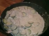 Rezept: Hähnchenbrust in Zucchinirahm Bild Nr. 7 Hähnchenbrust in Zucchinirahm - Rezept - Bild Nr. 7