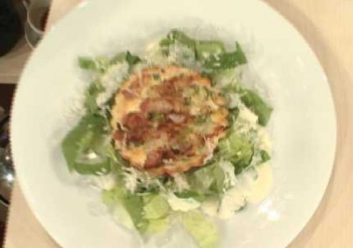 Quiche Lorraine mit Cesars Salad a la Henze - Rezept