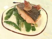 Lachsforelle mit Zuckerschoten und Bacon a la Henze - Rezept