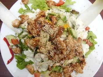 Rezept: Salat Allerei mit Putenstreifen und Sesamkörner Bild Nr. 3 Salat Allerei mit Putenstreifen und Sesamkörner - Rezept - Bild Nr. 3