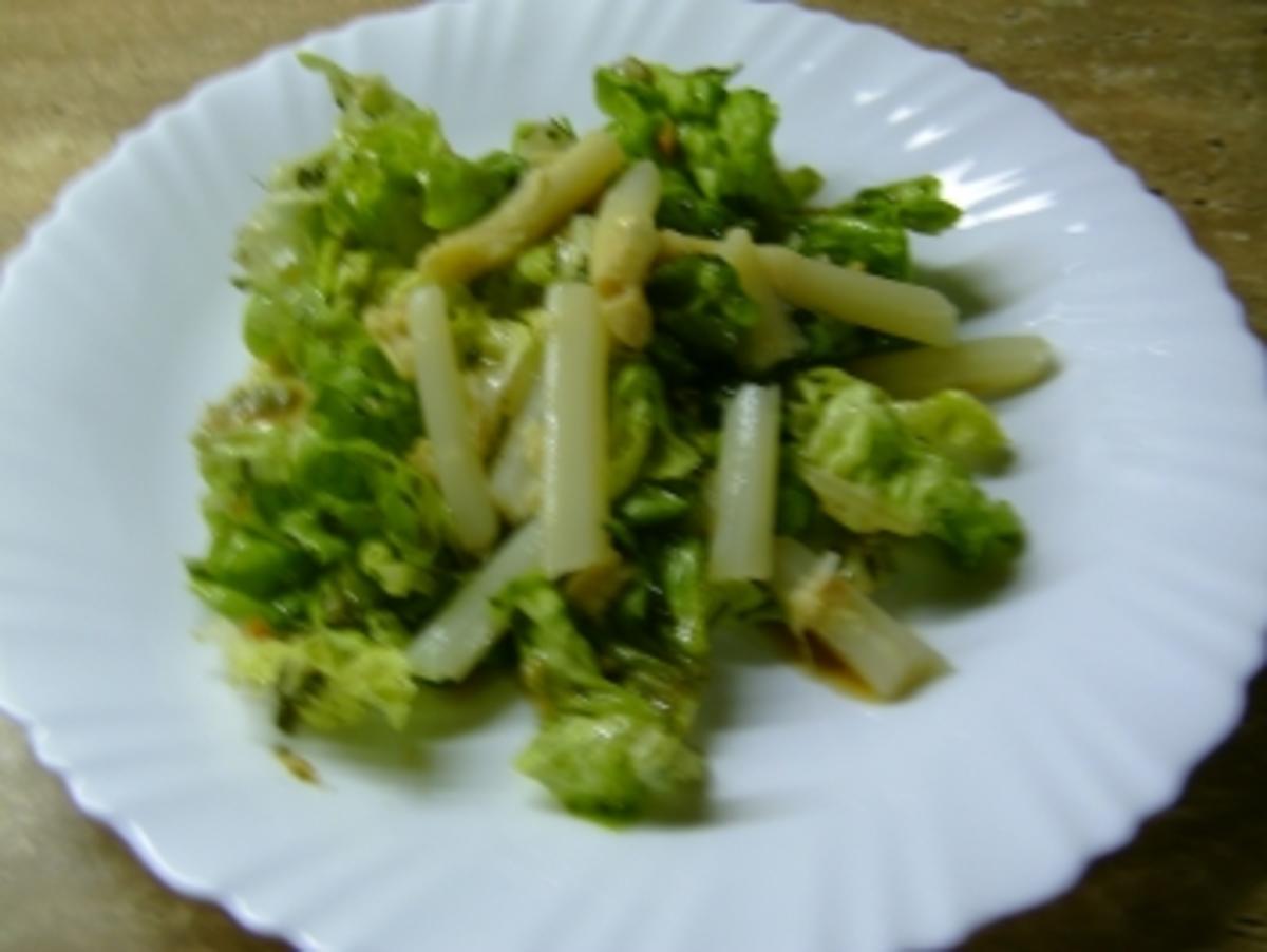 Blattsalat mit Spargel - Rezept