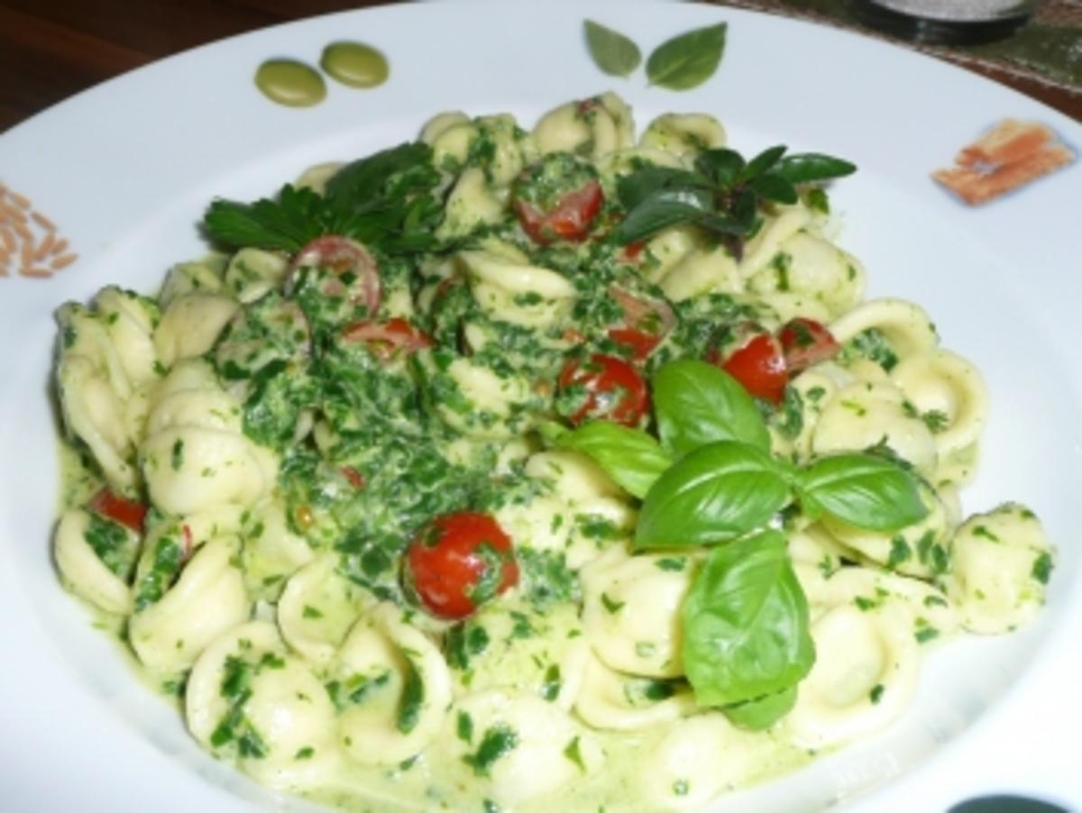 Orecchiette mit Spinat,Sahne,Rouquefort,Tomaten und Chilli - Rezept - Bild Nr. 5