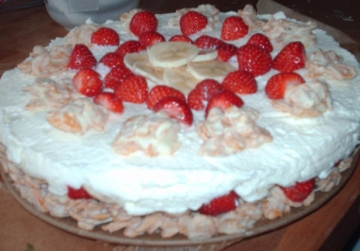 Erdbeer-Bananen-Crunch-Torte - Rezept