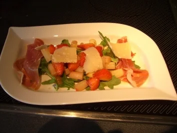 Erdbeer - Spargesalat mit Orangenvinaigrette - Rezept