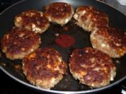 Rezept: Manu's Buletten mit Schafskäse Manu's Buletten mit Schafskäse - Rezept