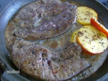 Rezept: Rinderleber in edler Begleitung Bild Nr. 2 Rinderleber in edler Begleitung - Rezept - Bild Nr. 2