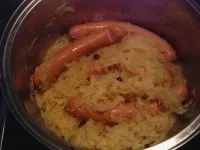 Sauerkraut mit Würstl - 5-Minuten-Mahlzeit für figurbewusste - Rezept - Bild Nr. 2