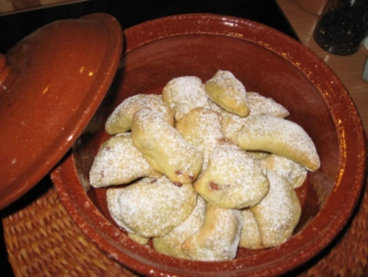 Griechische Nußtaschen "Scaltsounia" - Rezept