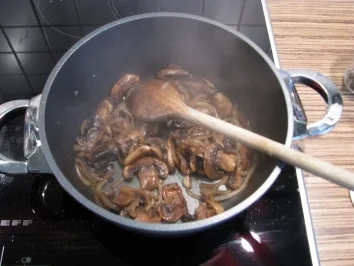 Rezept: "HAUPTGERICHT" Cordon Bleu a la Schatzi mit grünem Salat Bild Nr. 3 "HAUPTGERICHT" Cordon Bleu a la Schatzi mit grünem Salat - Rezept - Bild Nr. 3