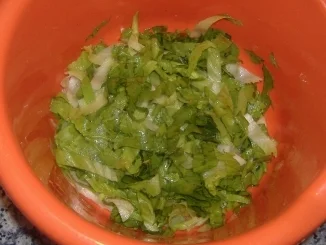 Ärpel mit Schlat und gebratene Blutwurst - Rezept