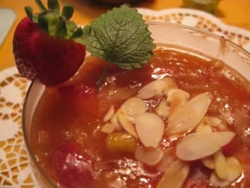 Rezept: Rhabarber - Erdbeergrütze Bild Nr. 4 Rhabarber - Erdbeergrütze - Rezept - Bild Nr. 4