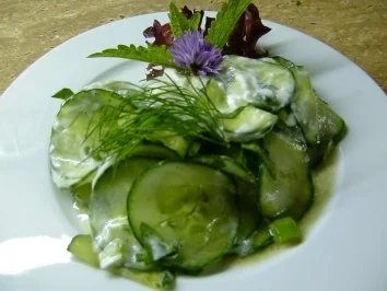 Rezept: Gurkensalat Bild Nr. 3 Gurkensalat - Rezept - Bild Nr. 3
