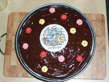 Rezept: Schokoladen-Vanille-Himbeertorte Schokoladen-Vanille-Himbeertorte - Rezept