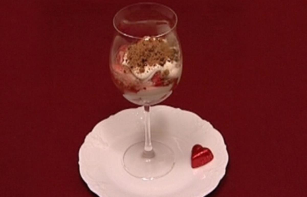 Der Schneeleopard im Erdbeerfeld - Schichtdessert mit Erdbeeren (Thomas ...