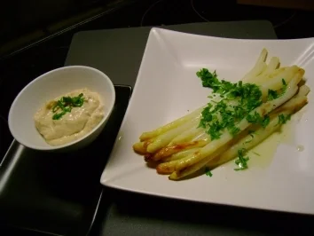 Rezept: Spargel: Ofenspargel mit Thunfischmayo Bild Nr. 5 Spargel: Ofenspargel mit Thunfischmayo - Rezept - Bild Nr. 5