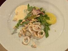 Calamaretti mit Kartoffel-Ruccola-Salat und Soße Aioli - Rezept