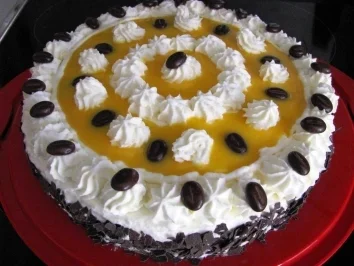 Rezept: Eierlikör-Sahne-Torte Eierlikör-Sahne-Torte - Rezept