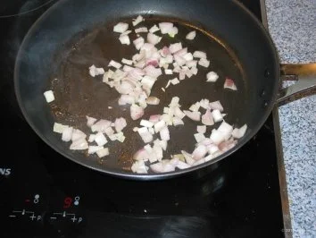 Rezept: Nudelsalat mit Thunfisch, sagt nicht "schon wieder " Bild Nr. 3 Nudelsalat mit Thunfisch, sagt nicht "schon wieder " - Rezept - Bild Nr. 3