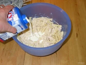 Rezept: Nudelsalat mit Thunfisch, sagt nicht "schon wieder " Bild Nr. 4 Nudelsalat mit Thunfisch, sagt nicht "schon wieder " - Rezept - Bild Nr. 4