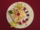 Zitrus-Parfait mit Waldbeeren und dunkler Soße - Rezept