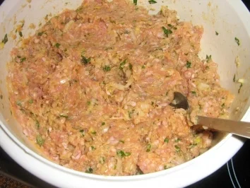 Puten-Kräuterfrikadellen mit Ei - Rezept - Bild Nr. 3