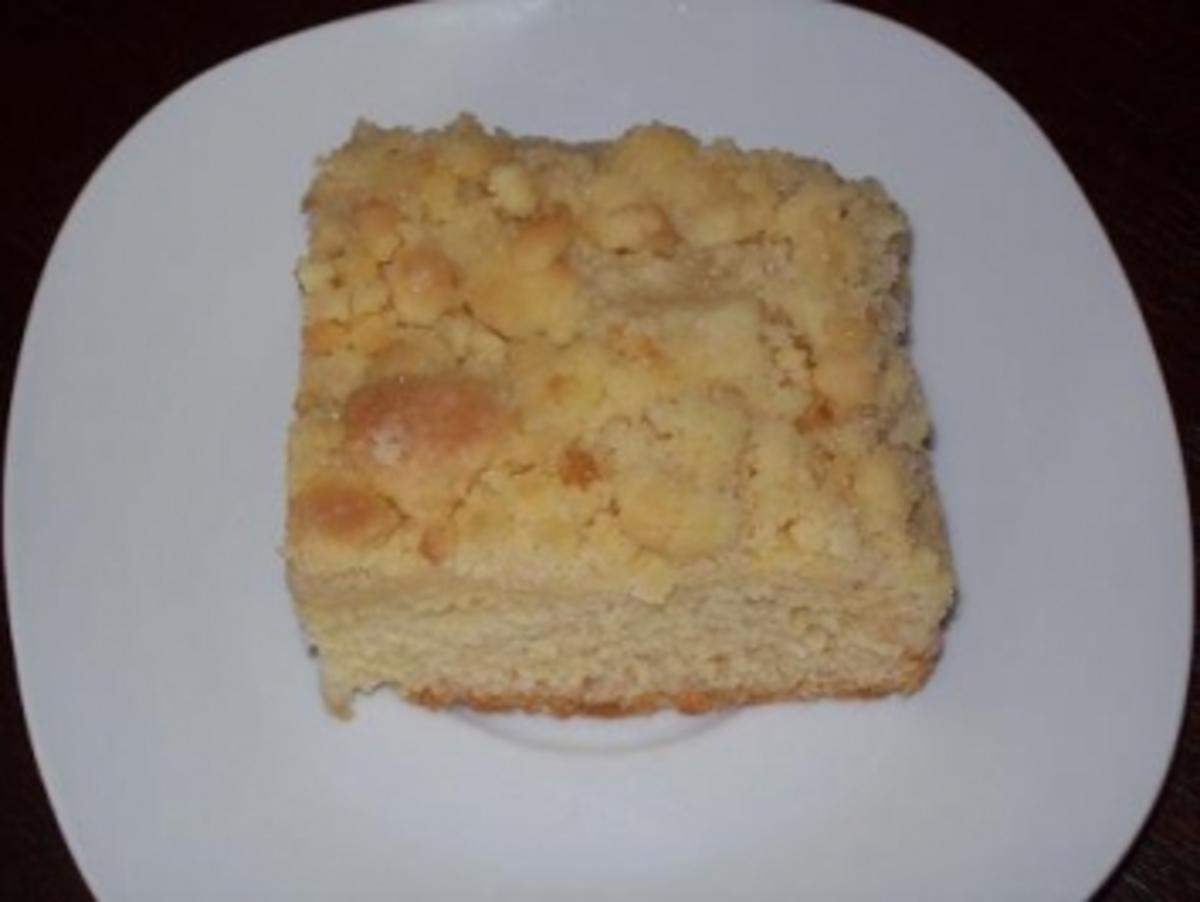 Butterstreuselkuchen ( mit Hefeteig ) - Rezept - Bild Nr. 3