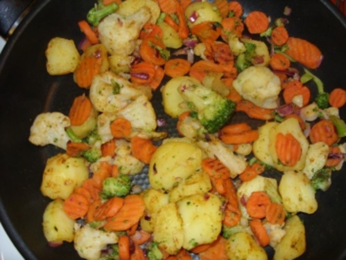 Garnelen-Kartoffel-Gemüsepfanne - Rezept - Bild Nr. 4