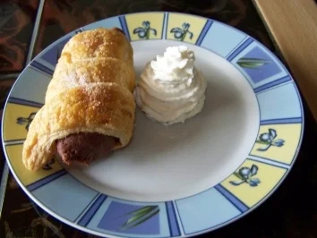 Rezept: Blätterteigröllchen mit Schokofüllung Blätterteigröllchen mit Schokofüllung - Rezept