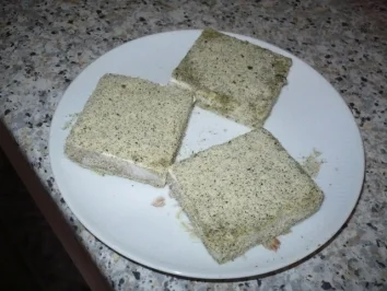 Dorsch mit Kürbiskernkruste, Knoblauchkartoffeln und Senfsoße - Rezept