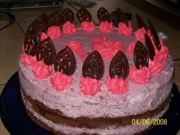 Rezept: Erdbeertorte Bild Nr. 3 Erdbeertorte - Rezept - Bild Nr. 3