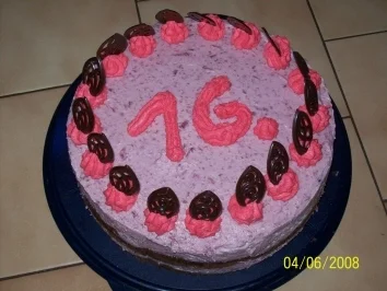 Rezept: Erdbeertorte Bild Nr. 4 Erdbeertorte - Rezept - Bild Nr. 4