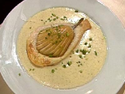 Rezept: Birnen-Tarte mit Blätterteig und Vanillesauce Birnen-Tarte mit Blätterteig und Vanillesauce - Rezept