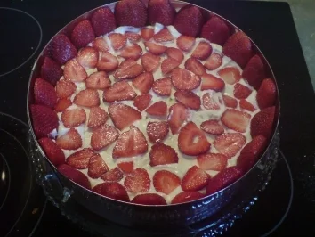 Erdbeer-Torte mit Vanille-Creme - Rezept - Bild Nr. 3