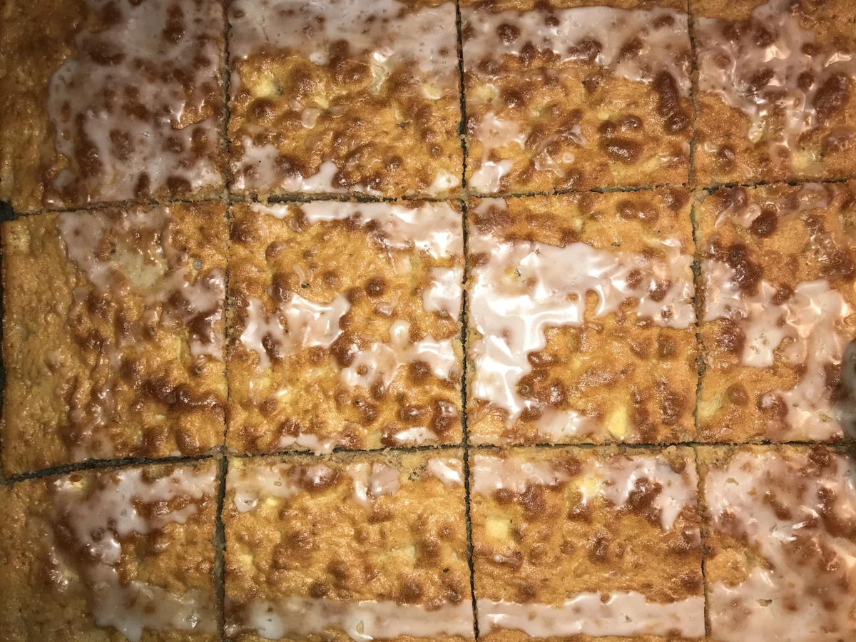 Rezept: Apfelkuchen mit Schmand vom Blech Bild Nr. 10 Apfelkuchen mit Schmand vom Blech - Rezept - Bild Nr. 10