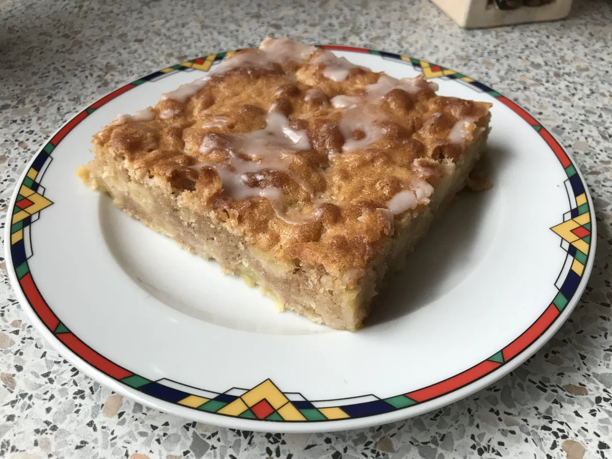 Rezept: Apfelkuchen mit Schmand vom Blech Bild Nr. 11 Apfelkuchen mit Schmand vom Blech - Rezept - Bild Nr. 11