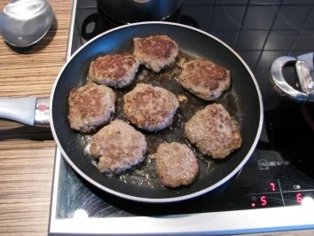 "HAUPTGERICHT" unsere Lieblingsfrikadellen - Rezept